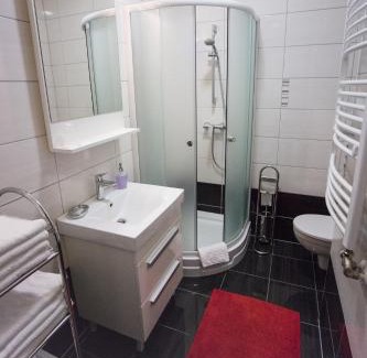 Sarvar Apartment | Azúr Ház Gyöngyvirág Apartman