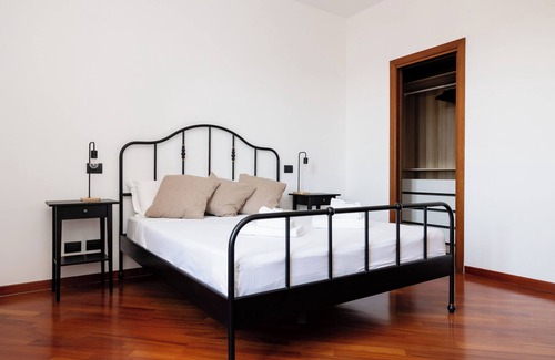 Prenestino-Centocelle House | Azalee Urban Nest - One Bedroom Guest House, Sleeps 2