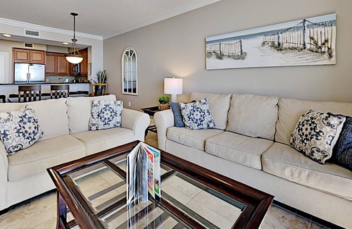 Fort Walton Beach Condo | Azure by Southern Vacation Rentals