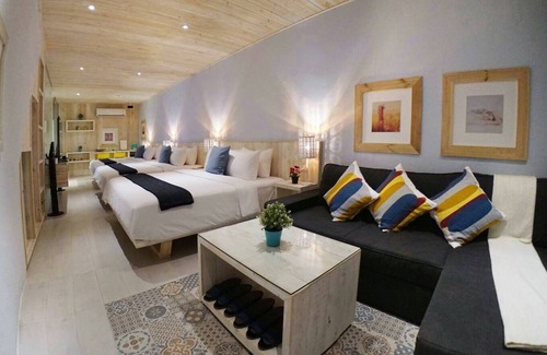 South Beach House | Azure Inn