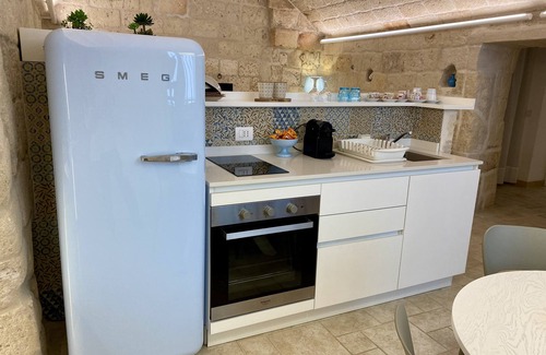 Centro Storico House | Azzurra, a typical tuff house renovated in 2018