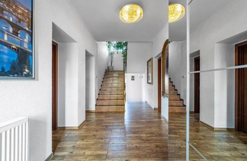 Hostavice Apartment | Báječné ubytování ve vile s bazénem a terasou v praze