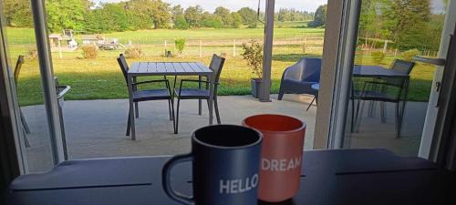 Oradour-sur-Glane Bed & Breakfast | Bêêêêl campagne - Immersion authentique avec les chèvres