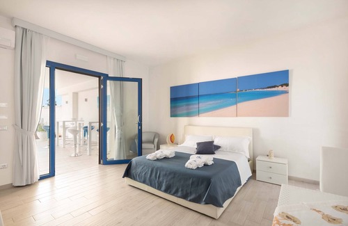 La Strea House | B&B Dreams and Delights - Familiare Street View