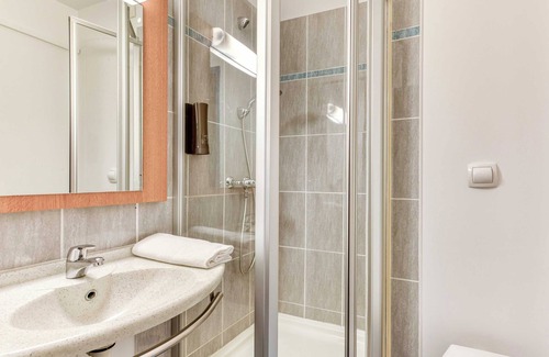 Pezenas Hotel | B&B HOTEL Pézenas