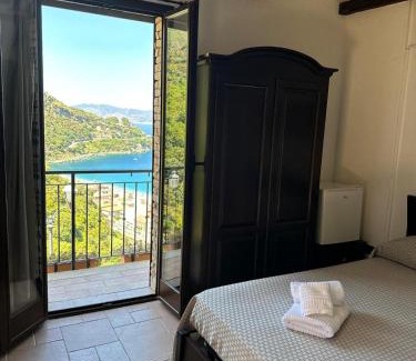 Scilla Bed & Breakfast | B&B La Bastia