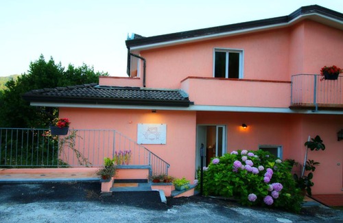 Carrara Bed & Breakfast | B & B LA MARMIFERA