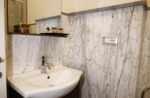 Carrara Bed & Breakfast | B & B LA MARMIFERA