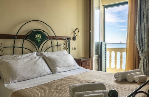 Gallipoli Historic Center Bed & Breakfast | B&B La Riviera