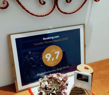 Vezza d'Alba Bed & Breakfast | B&B Madonna degli Airali