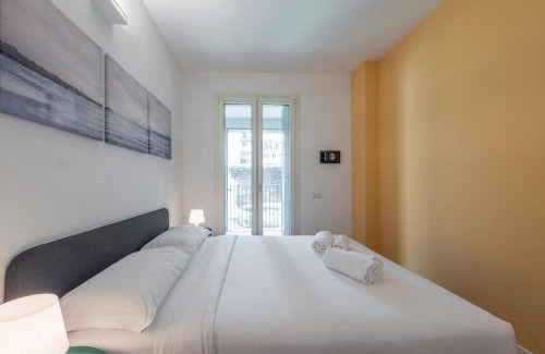 Varesine Apartment | B Home - Elegant Apt with Terrace & Gym