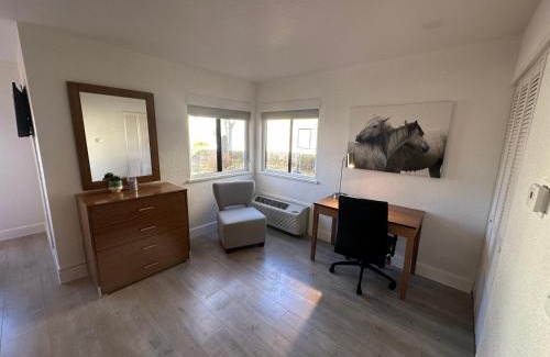 Roswell Hotel | B&J Hotels