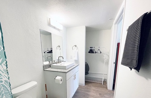 St. Johns Apartment | B05 Poolside 1st Floor - Double Twin Studio