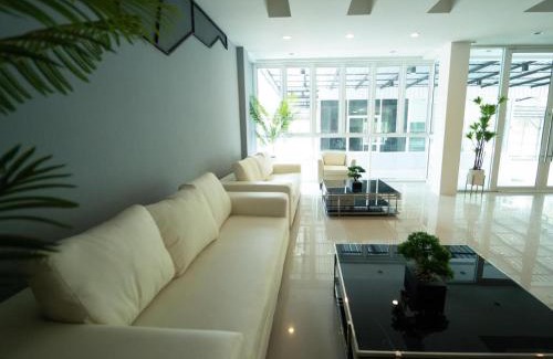 Nakhon Sawan Hotel | B2 Nakhon Sawan Boutique & Budget Hotel