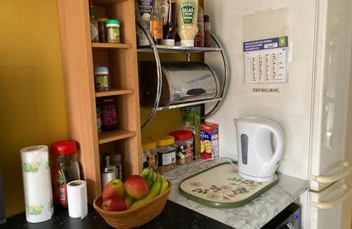Ashton-under-Lyne Bed & Breakfast | B3-Jacks Court