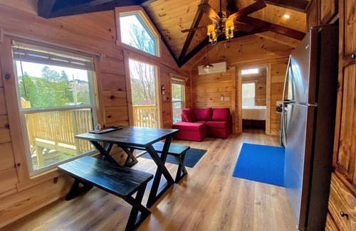 Twin Mountain Villa | B3 NEW Awesome Tiny Home With A C Mountain Views Minutes to Skiing Hiking Attractions