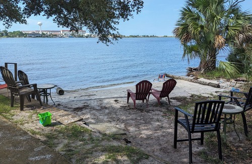 Fort Walton Beach Condo | B304– Recently Remodeled Waterfront Studio with Pool, Balcony & Marina Views!
