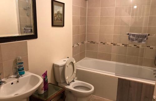 Ashton-under-Lyne Bed & Breakfast | B5-Jacks Court