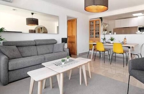 Les Sablettes Apartment | B7-The Sunset Residence La Fontaine, Le Coucher de Soleil Residence La Fontaine