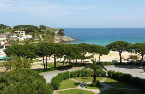 Palamos Apartment | B96ª - AP. 4/6 PERS. DIRECTLY ON THE BEACH - LA FOSCA - SEA VIEW - PARKING - WIFI