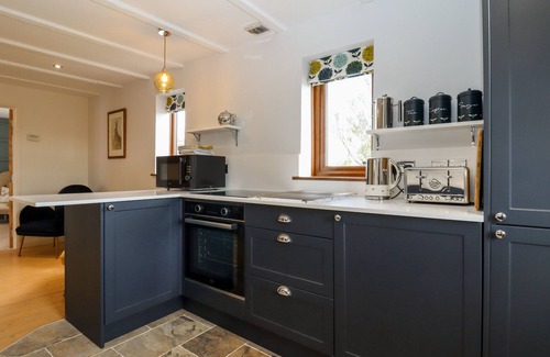 St Mary's Bay Cottage | BAA LAMB COTTAGE, family friendly, with open fire in Dymchurch