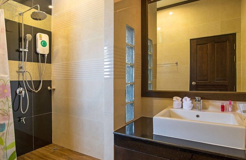 Krabi Villa | Baan Ari, Luxury 3-Bedroom Pool Villa