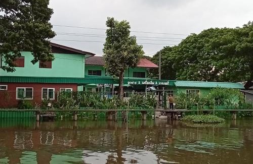 Khlong Sam Wa Apartment | Baan Chaiy khong บ้านชายคลอง