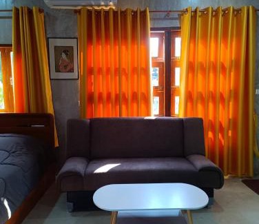 Saraphi House | Baan Phak Phu moshe house