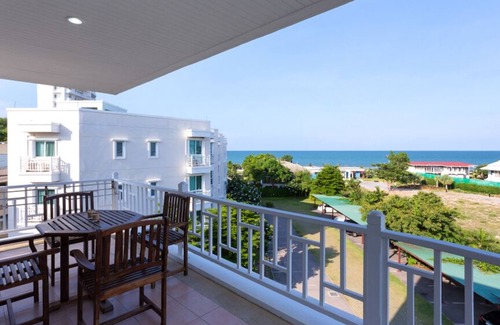 Khao Takiab Apartment | Baan PooLom HH 2Bedroom Apt SeaView:BDD