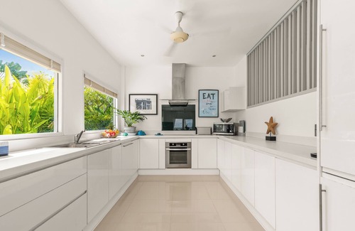 Hua Thanon Villa | Baan Rim Haad