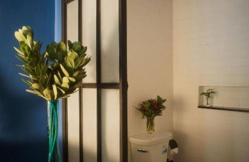 Wat Bowon Niwet Hotel | Baan Tuk Din Hotel