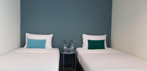 Bangkok Yai Hotel | Baan Wangderm Hotel