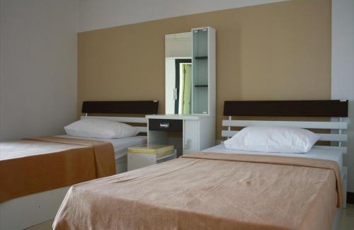 Sing Buri Hotel | Baanbudsarin Apartment