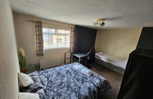 Bolton House | Babo room