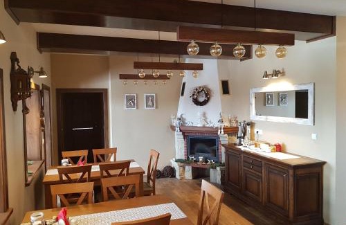 Borowna Bed & Breakfast | Bacówka na Zadzielu
