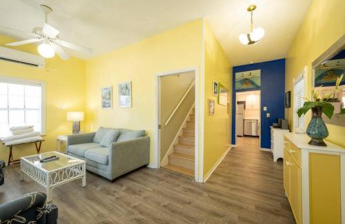 Old Town House | BachelorPARTY HQ for 16-Feet to Duval-Pool-Hot tub