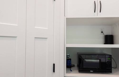 Westholme House | Backyard Bliss! Family and dog friendly home steps from River