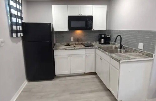 Gainesville Apartment | Backyard Guest House Suite