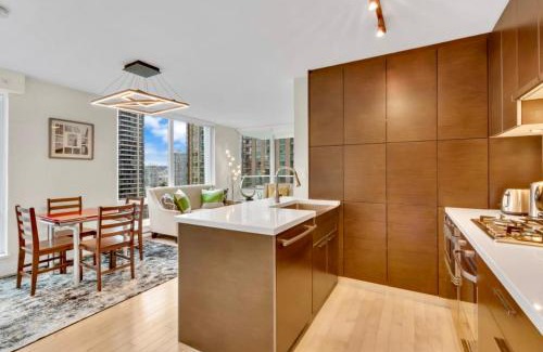 Coal Harbour Apartment | Bad Melville