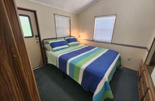 New London House | Badin Shores Lake Home Lots of Amenities