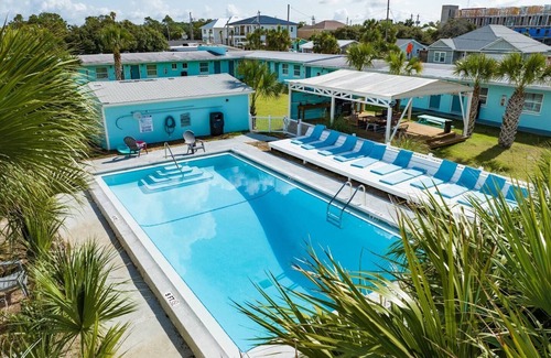 Bahama Beach Apartment | Bahama Breeze | Play in the Sand, not snow!