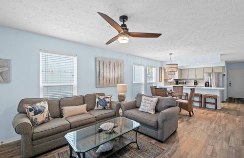 Sunnyside House | Bahama West – Beach Therapy, Pet Friendly, Gulf View, Beach Access, Free Golf