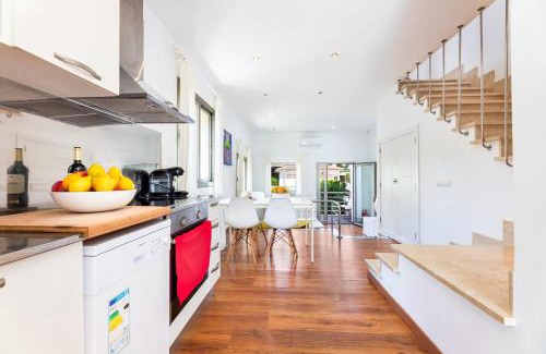 Son Serra de Marina House | Bahamas 2