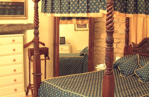 Lincoln Hotel | Bail House