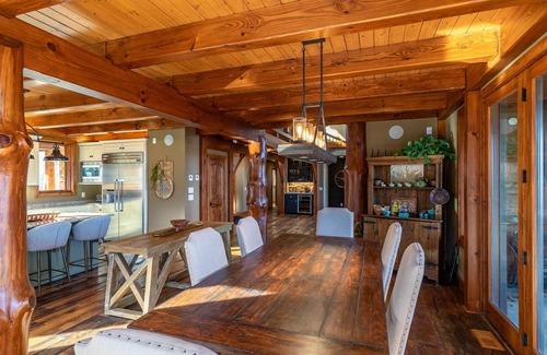 Apple Ridge House | Bailey's Creek Lodge - Stunning views, outdoor kitchen, fire pit!