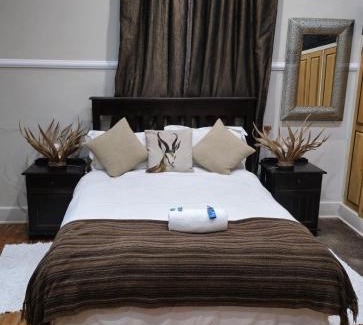 Upington House | Bains House