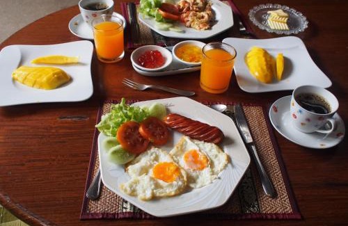 Wua Lai House | Baitong Homestay