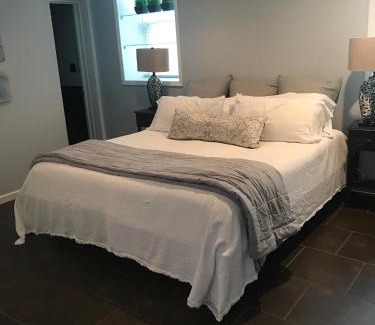 Bluefield Hotel | Baker's Hill Inn