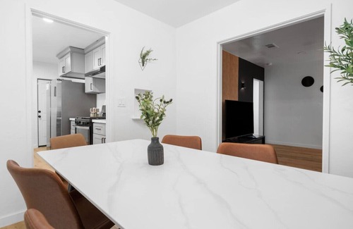 Bakersfield House | Bakersfield Sunset Stay