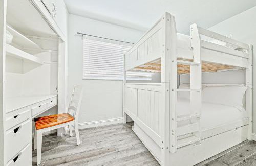 West Newport House | Balboa Duplex